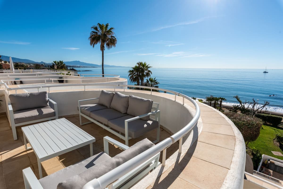Ground Floor Apartment in Estepona — photo 1 of 10