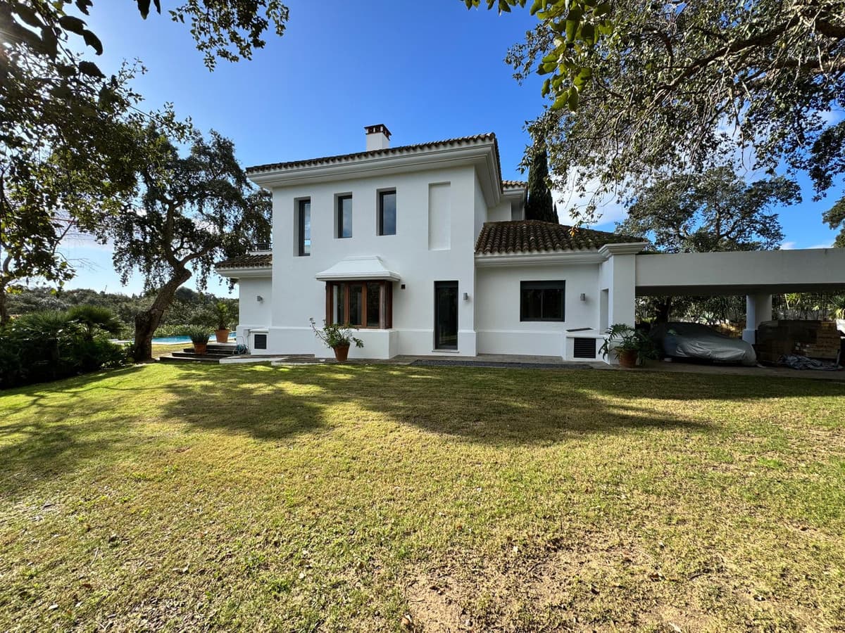Detached Villa in Sotogrande Alto — photo 3 of 10