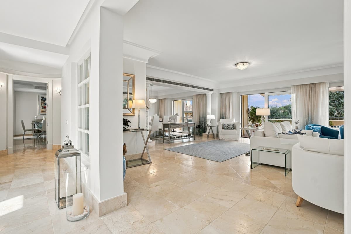 Penthouse Duplex in Sotogrande Alto — photo 5 of 10