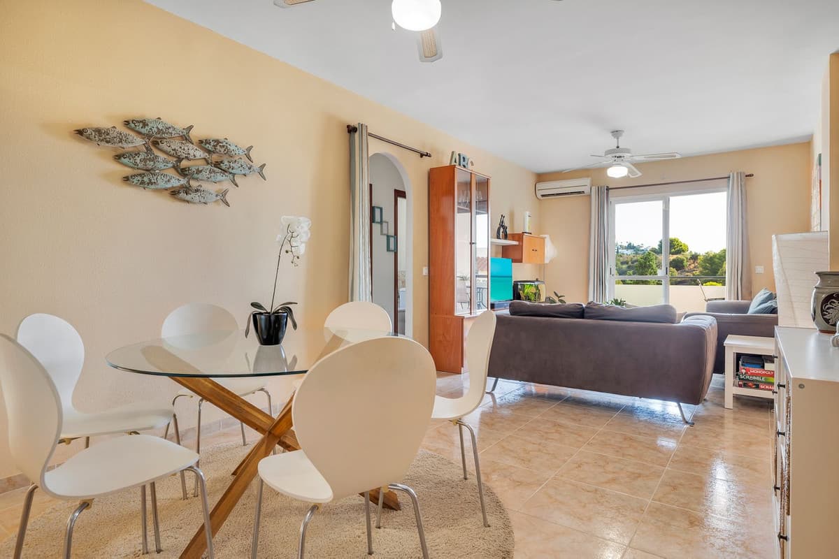 Middle Floor Apartment in Benalmadena — photo 9 of 10