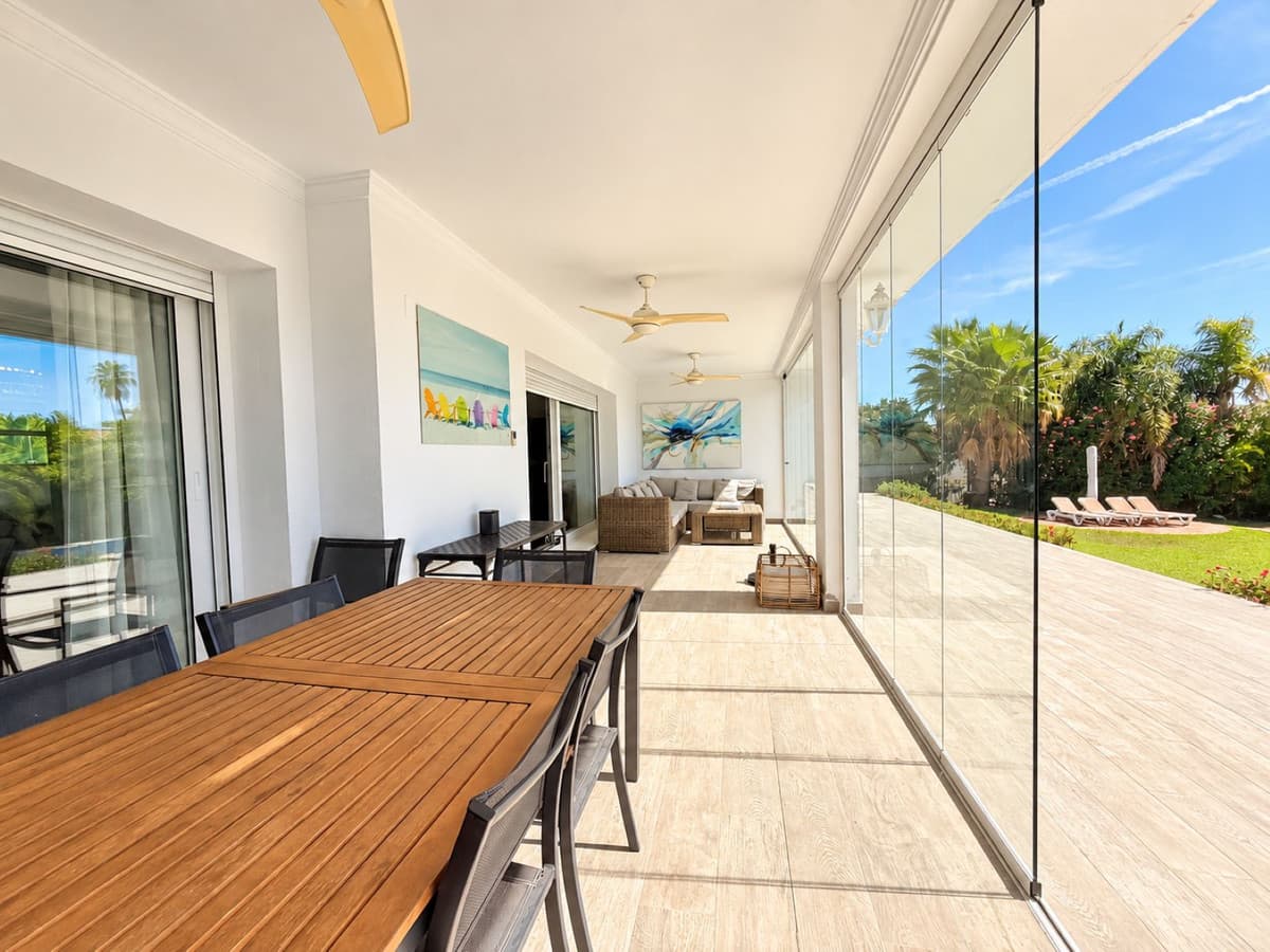 Detached Villa in El Paraiso — photo 5 of 10