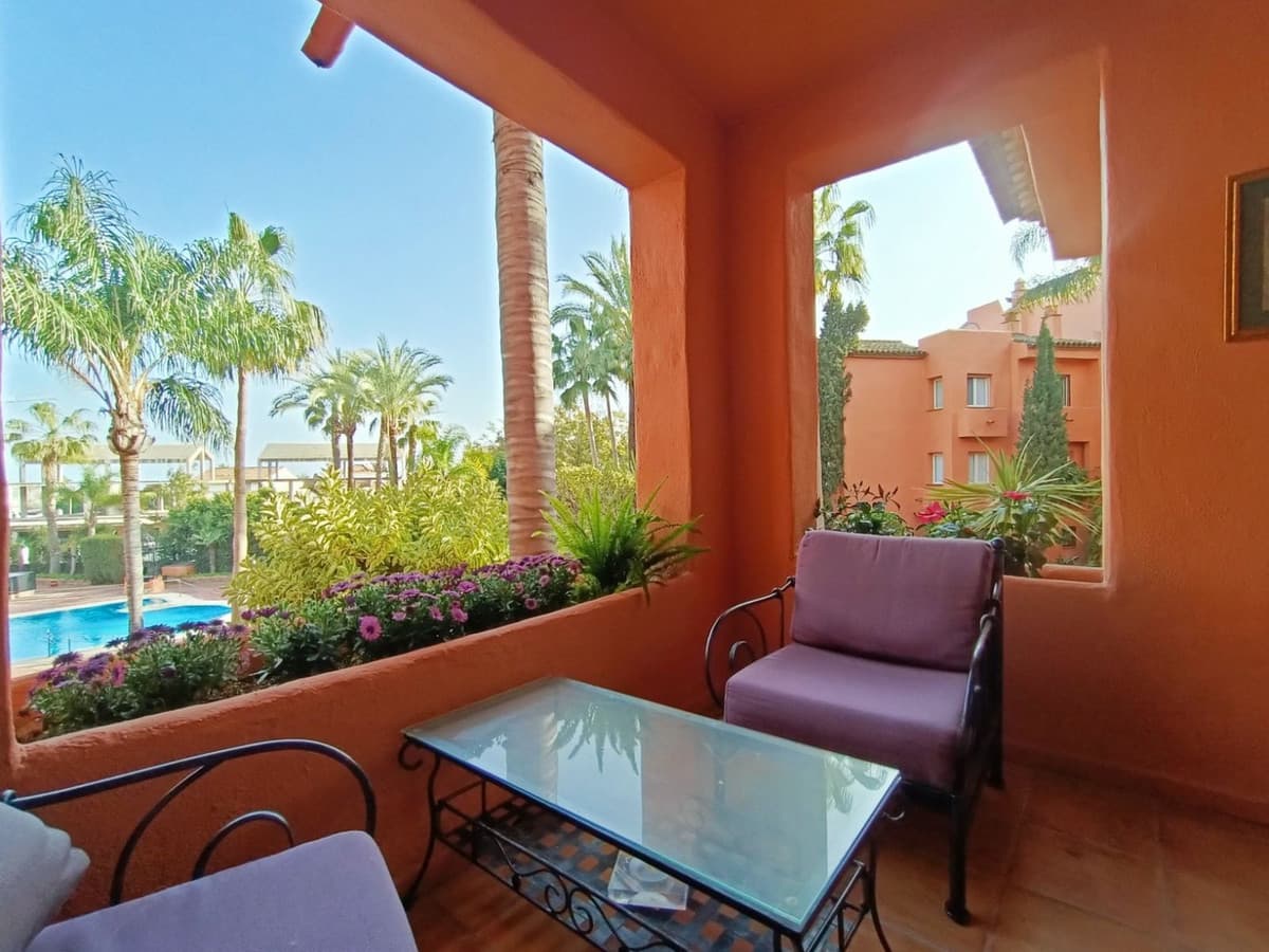 Middle Floor Apartment in The Golden Mile — photo 6 of 10