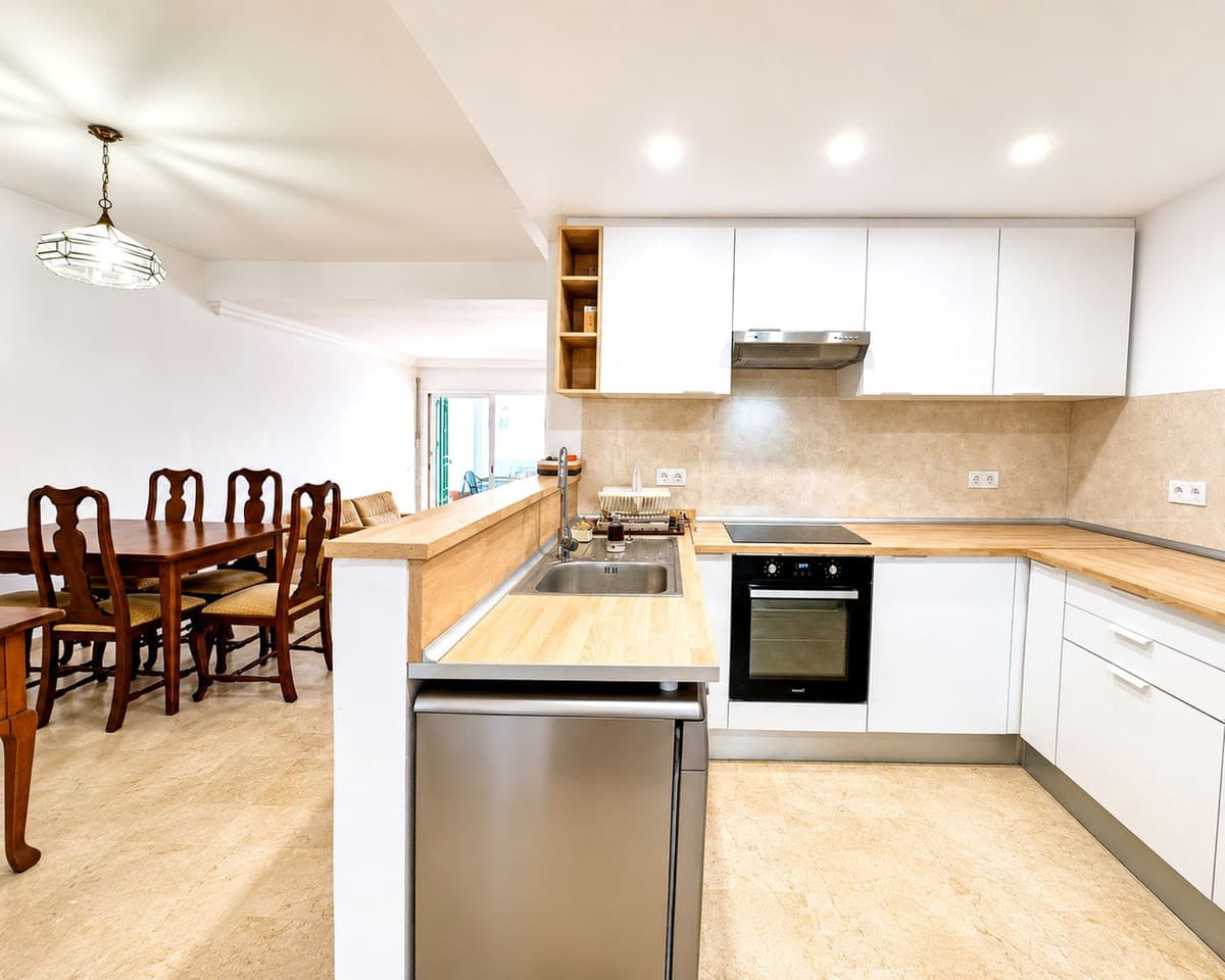 Middle Floor Apartment in Carib Playa — photo 5 of 10
