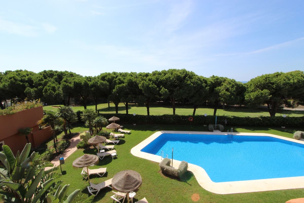 Middle Floor Apartment in Cabopino — photo 1 of 10
