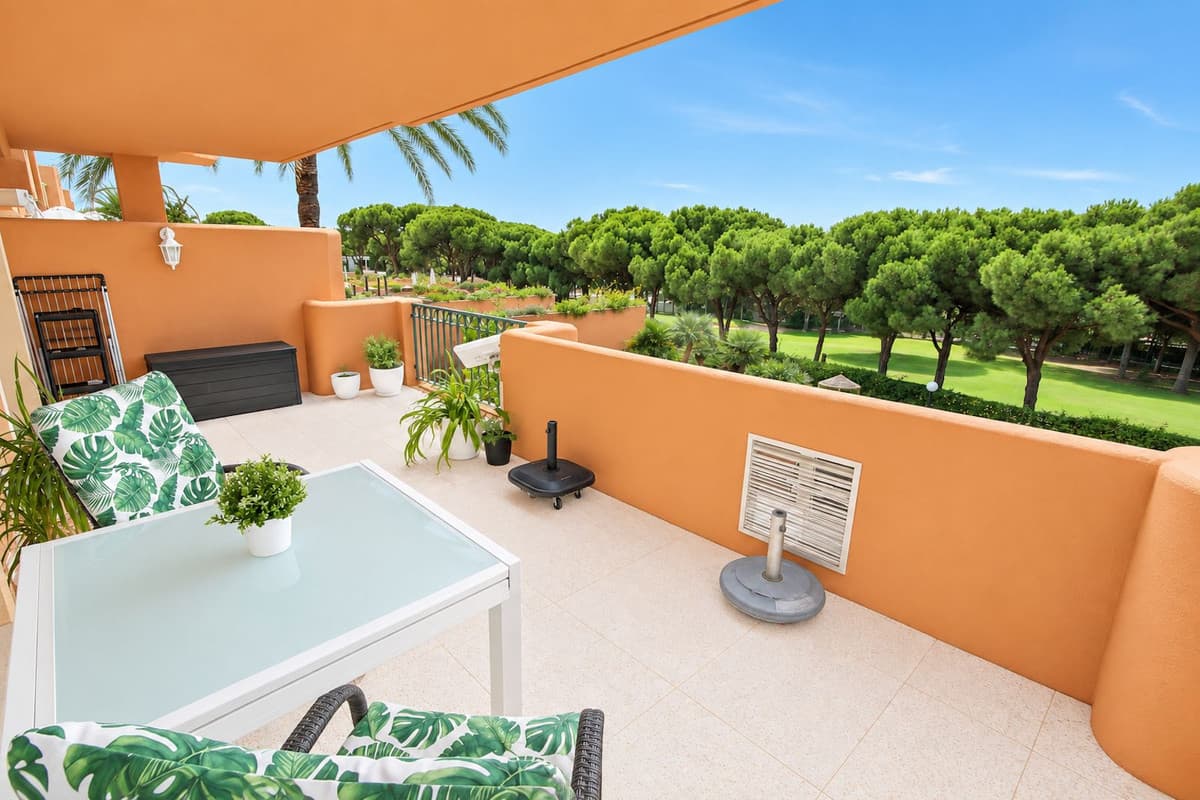 Middle Floor Apartment in Cabopino — photo 7 of 10