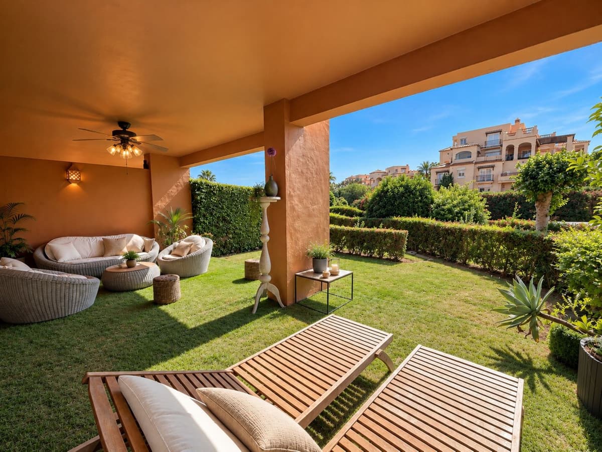 Ground Floor Apartment in Estepona — photo 4 of 10