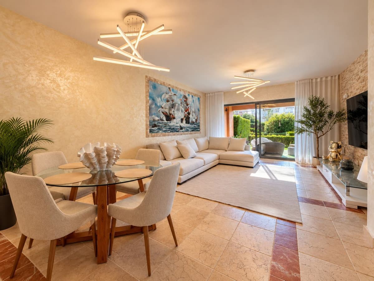Ground Floor Apartment in Estepona — photo 9 of 10