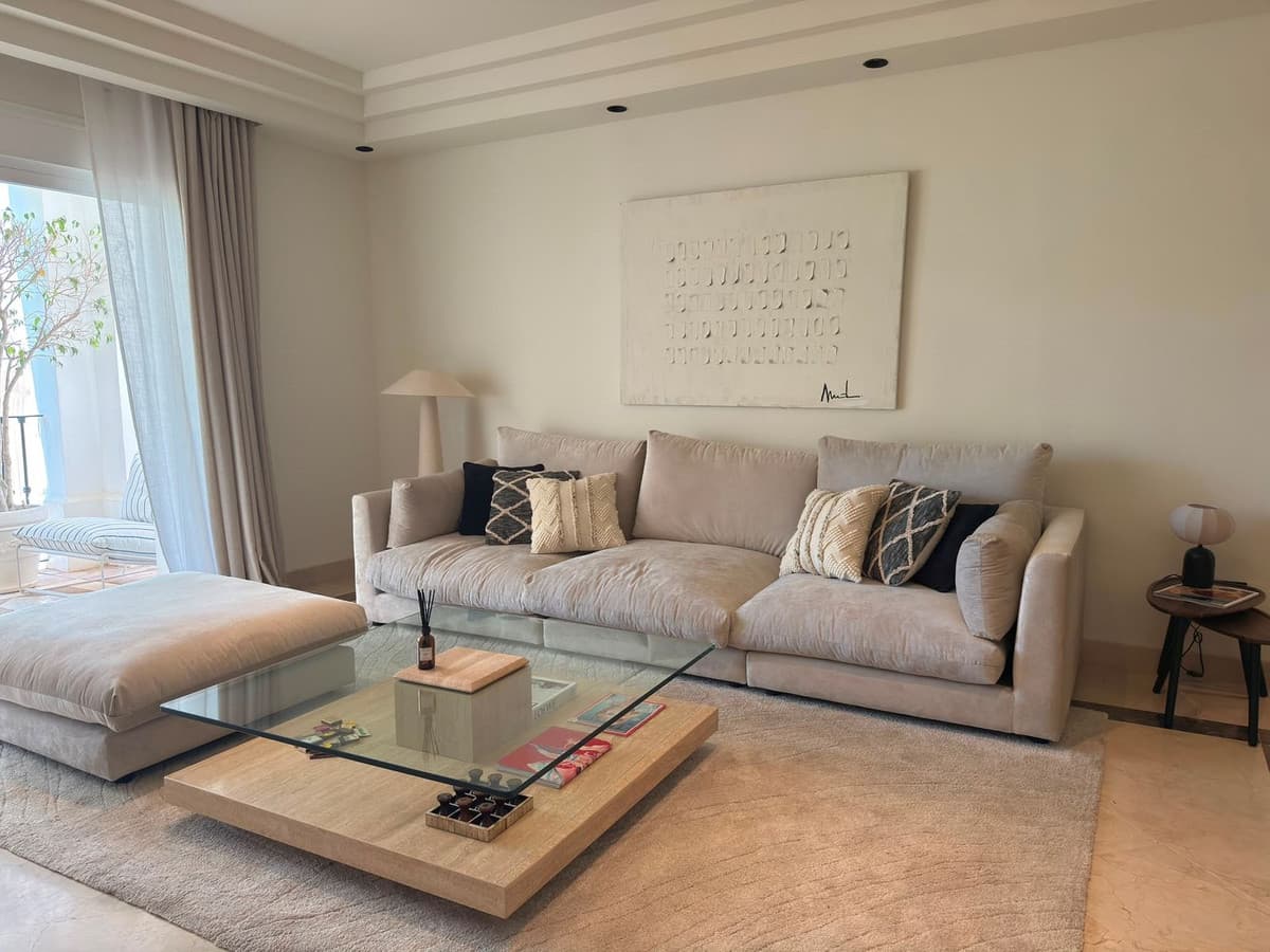 Middle Floor Apartment in Sierra Blanca — photo 6 of 10