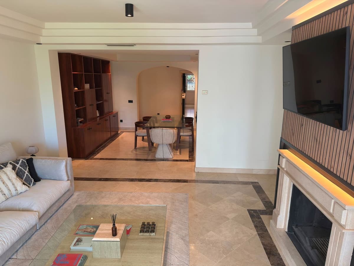 Middle Floor Apartment in Sierra Blanca — photo 9 of 10