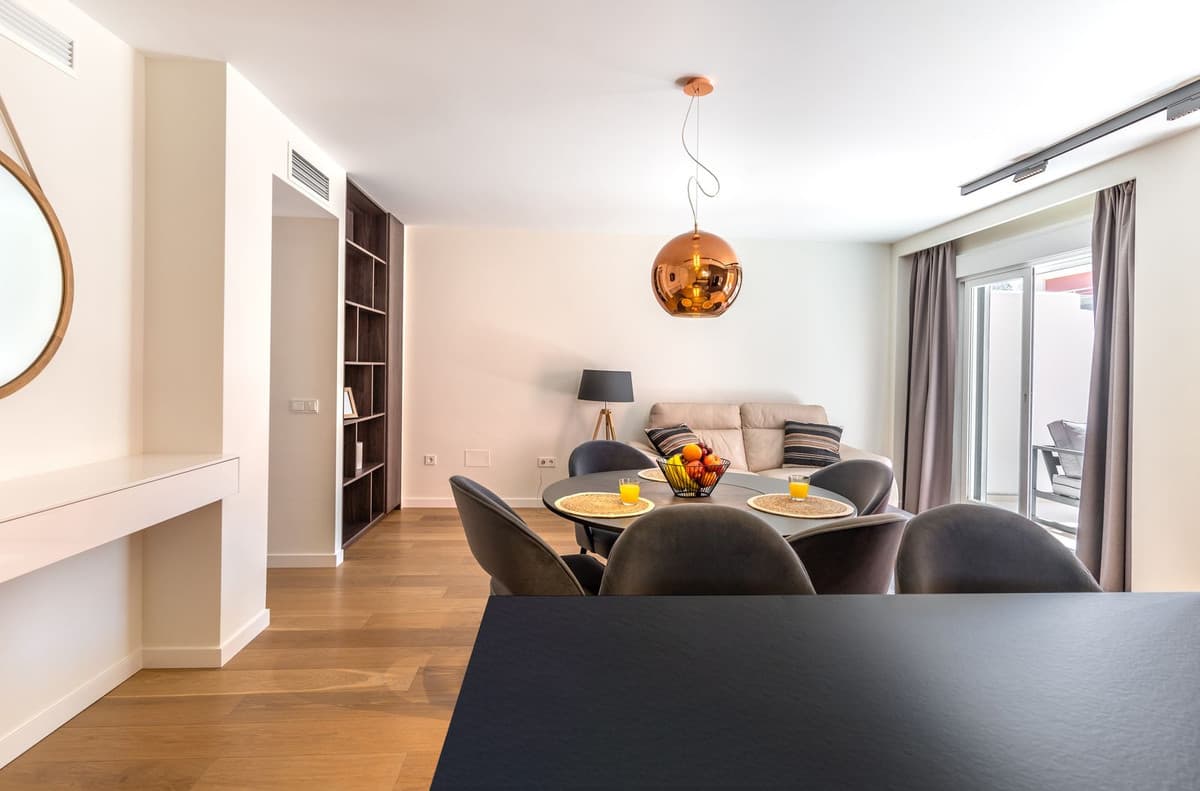 Middle Floor Apartment in Estepona — photo 5 of 10