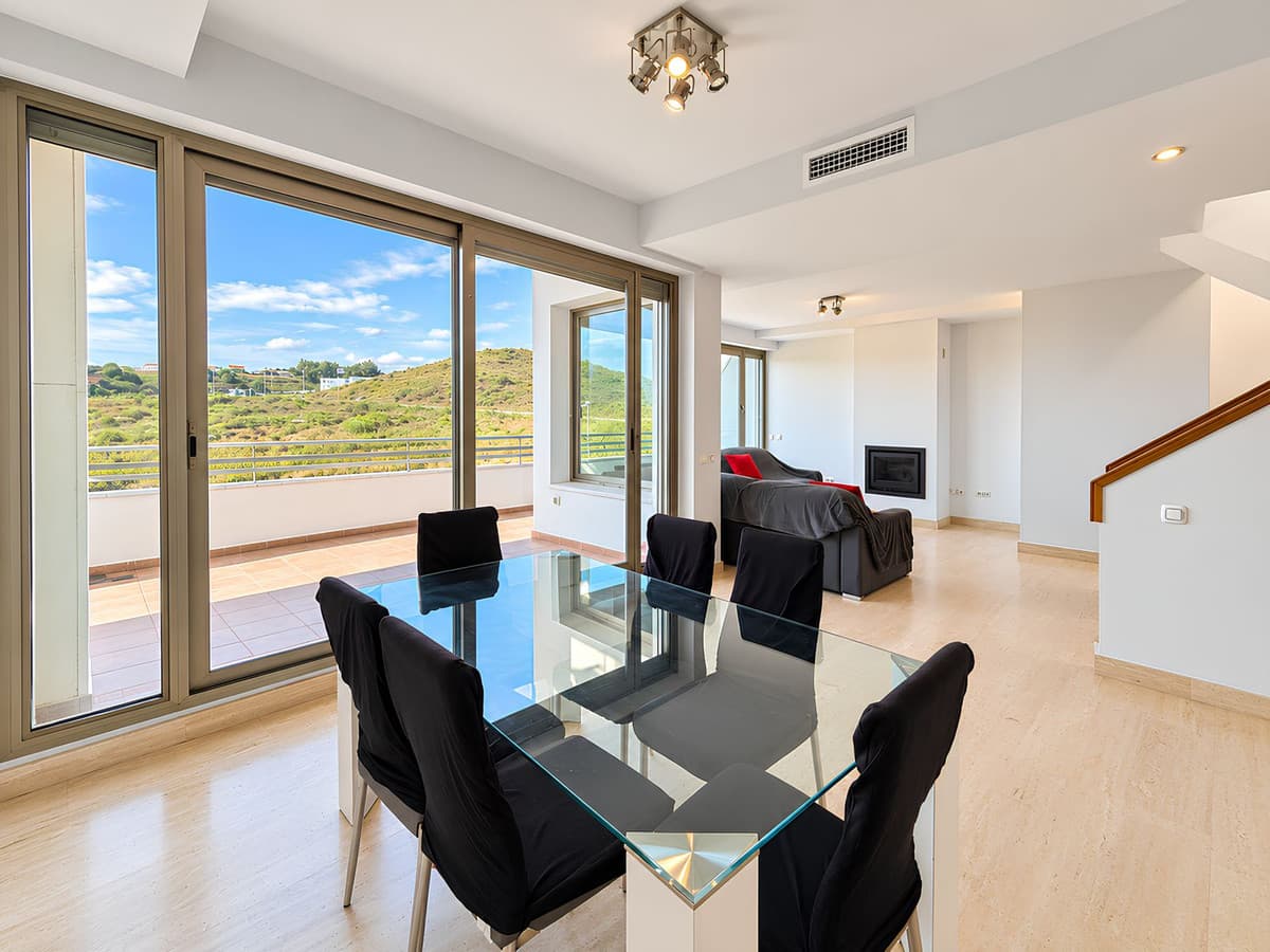 Penthouse Duplex in La Cala de Mijas — photo 3 of 10