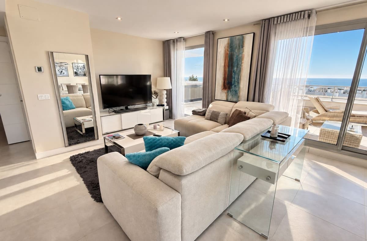Penthouse in Las Lagunas — photo 9 of 10