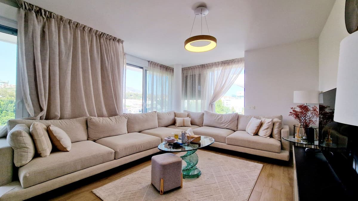 Middle Floor Apartment in Nueva Andalucía — photo 10 of 10