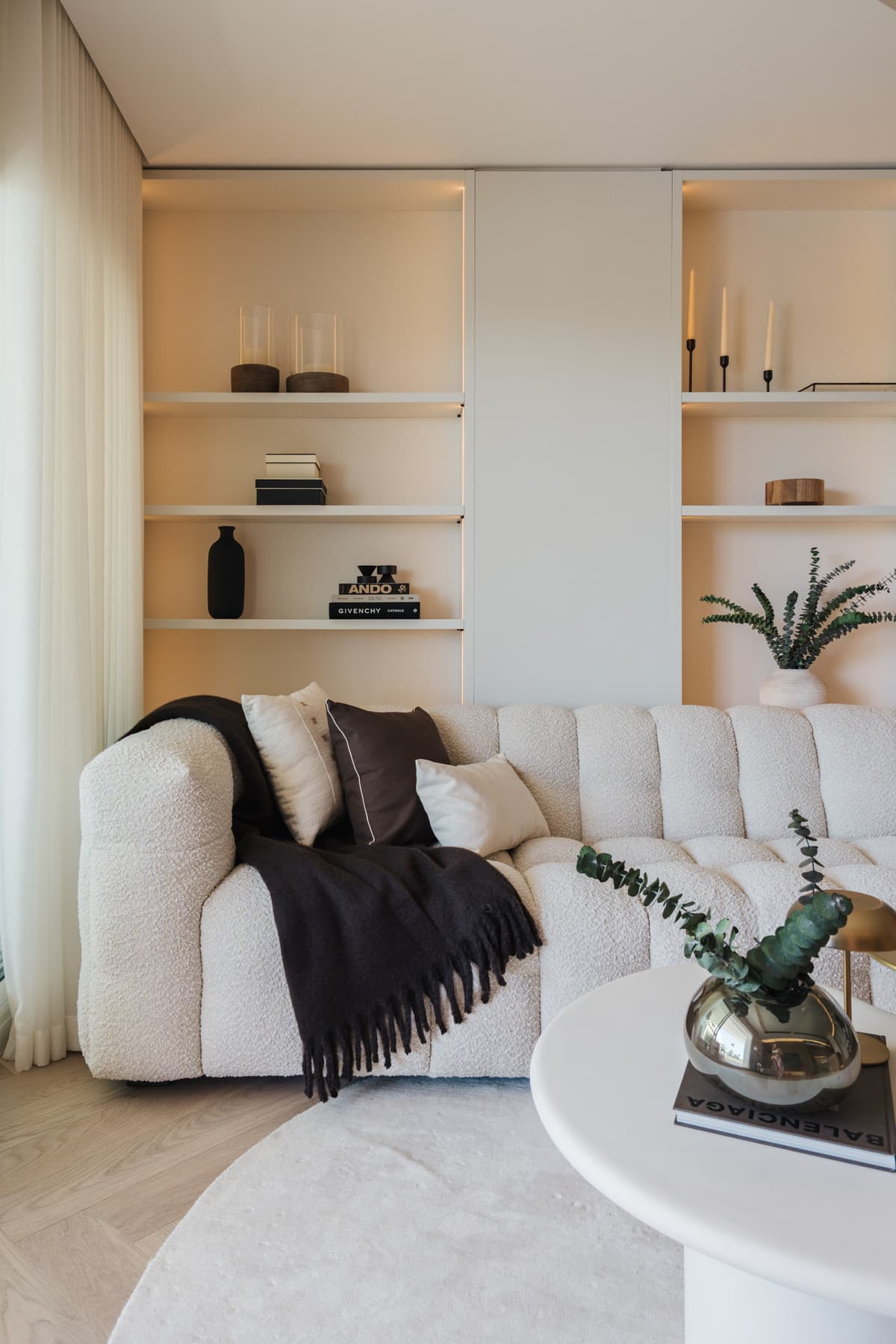 Middle Floor Apartment in The Golden Mile — photo 5 of 10