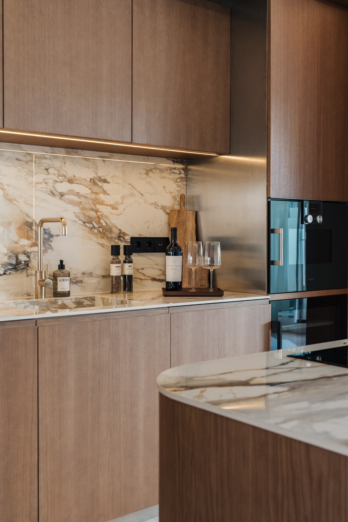 Middle Floor Apartment in The Golden Mile — photo 10 of 10