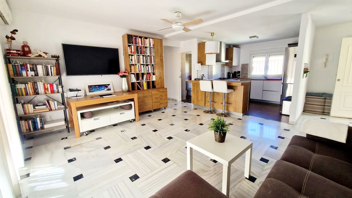 Top Floor Apartment in Fuengirola — photo 1 of 10