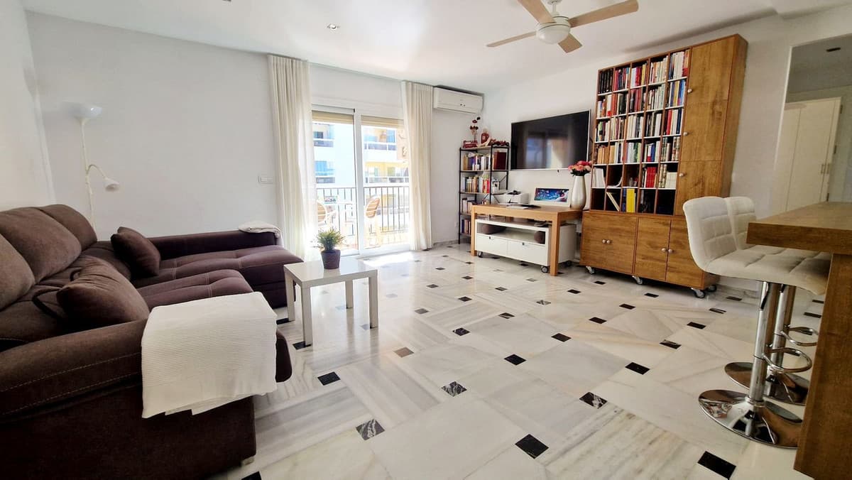 Top Floor Apartment in Fuengirola — photo 3 of 10