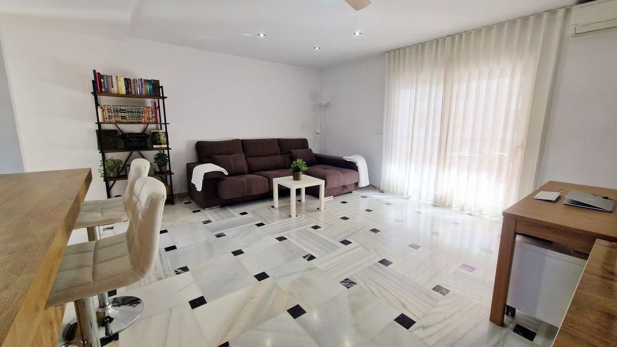 Top Floor Apartment in Fuengirola — photo 5 of 10