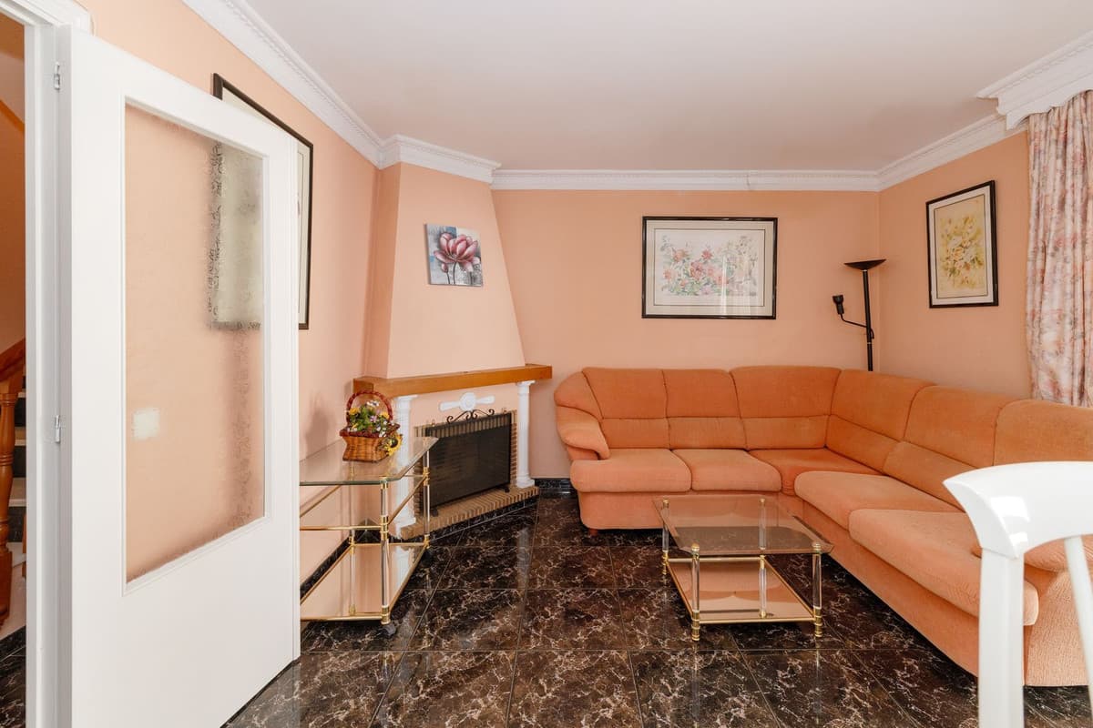 Townhouse in Marbella — photo 3 of 10
