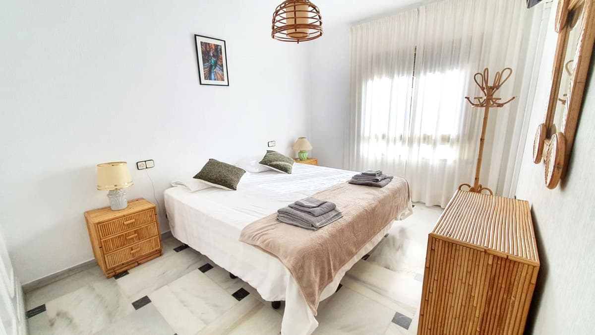 Middle Floor Apartment in Fuengirola — photo 4 of 10