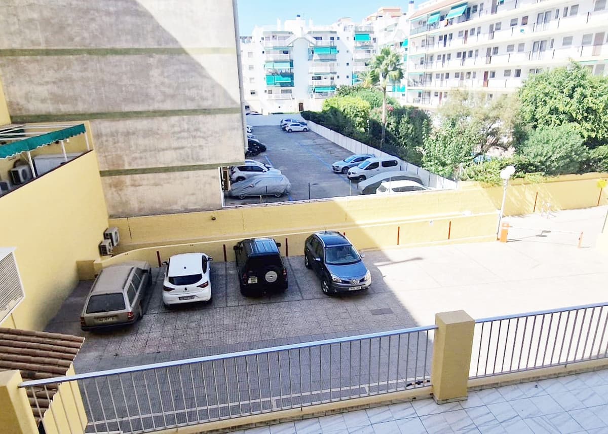 Middle Floor Apartment in Fuengirola — photo 9 of 10