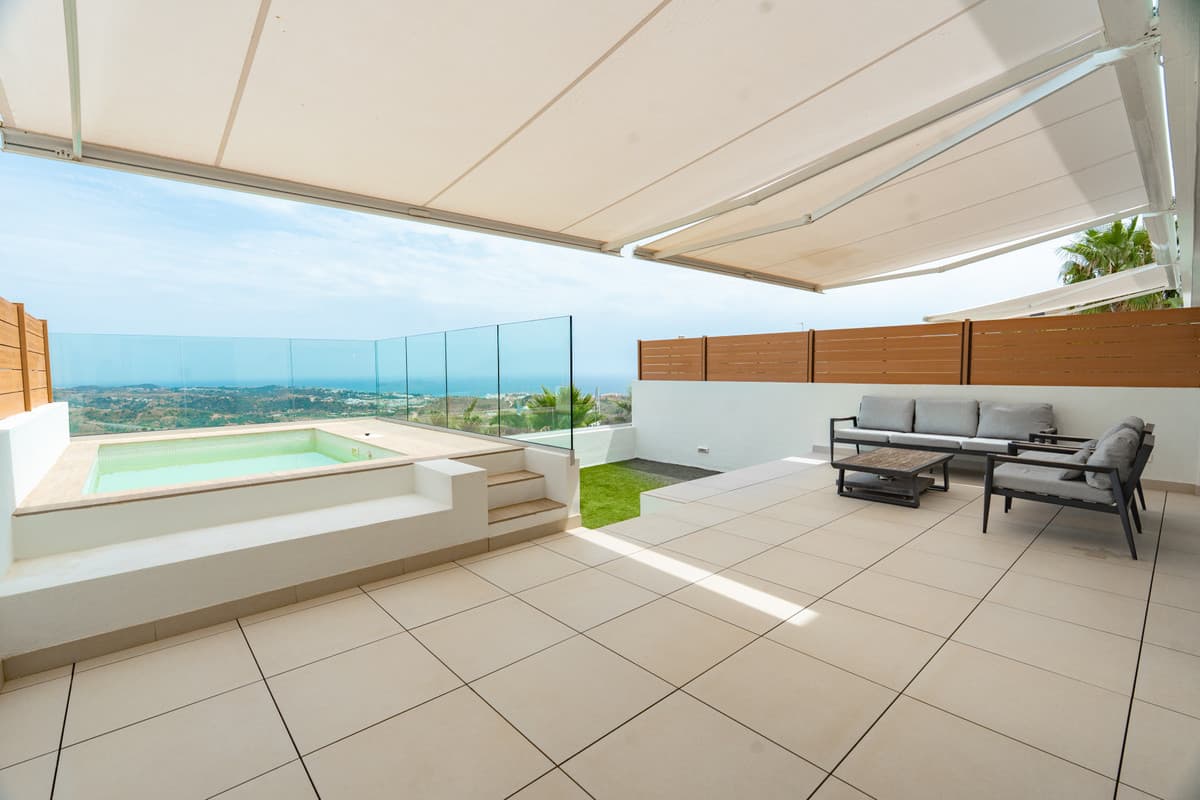 Middle Floor Apartment in Calanova Golf — photo 8 of 10