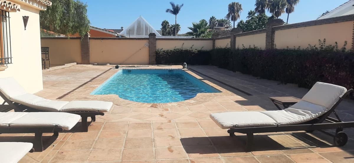 Detached Villa in Atalaya — photo 3 of 10