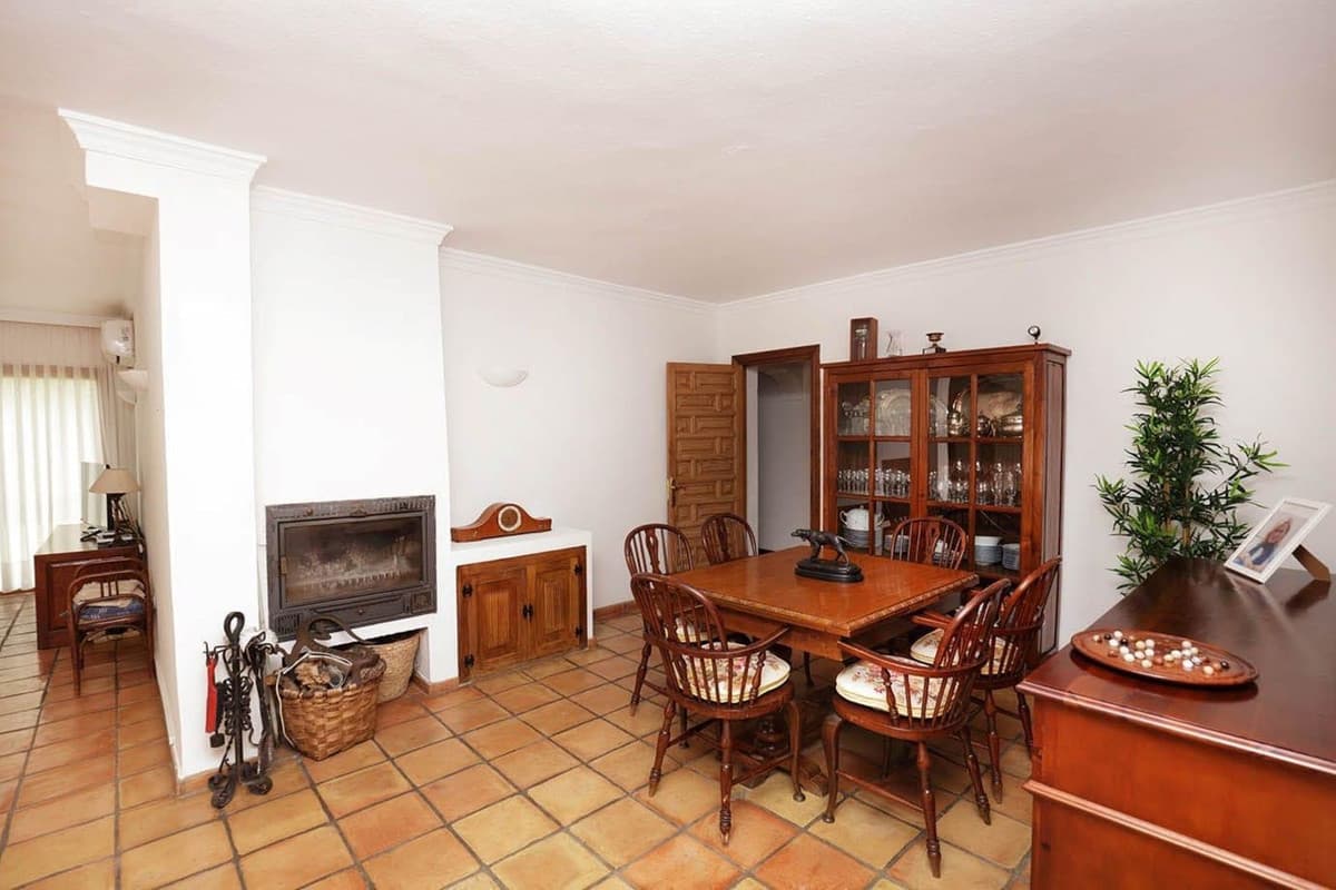 Detached Villa in Atalaya — photo 4 of 10