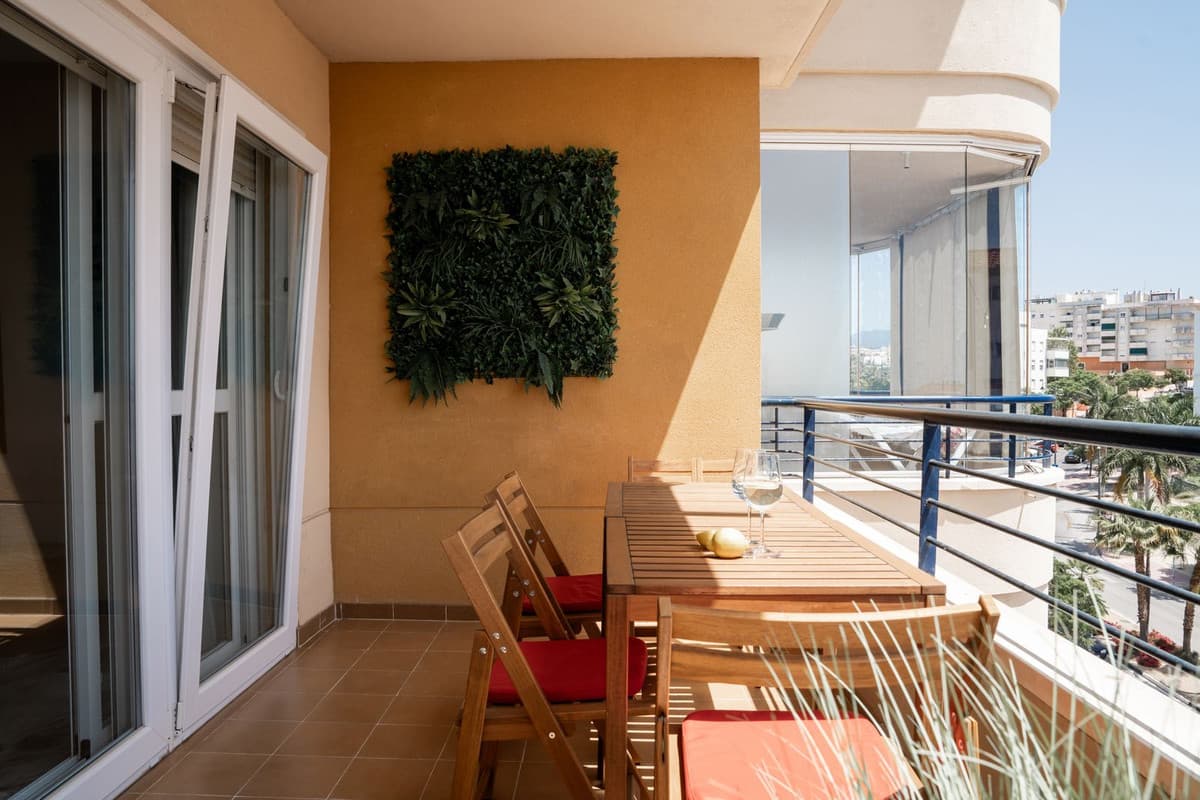 Middle Floor Apartment in Estepona — photo 4 of 10