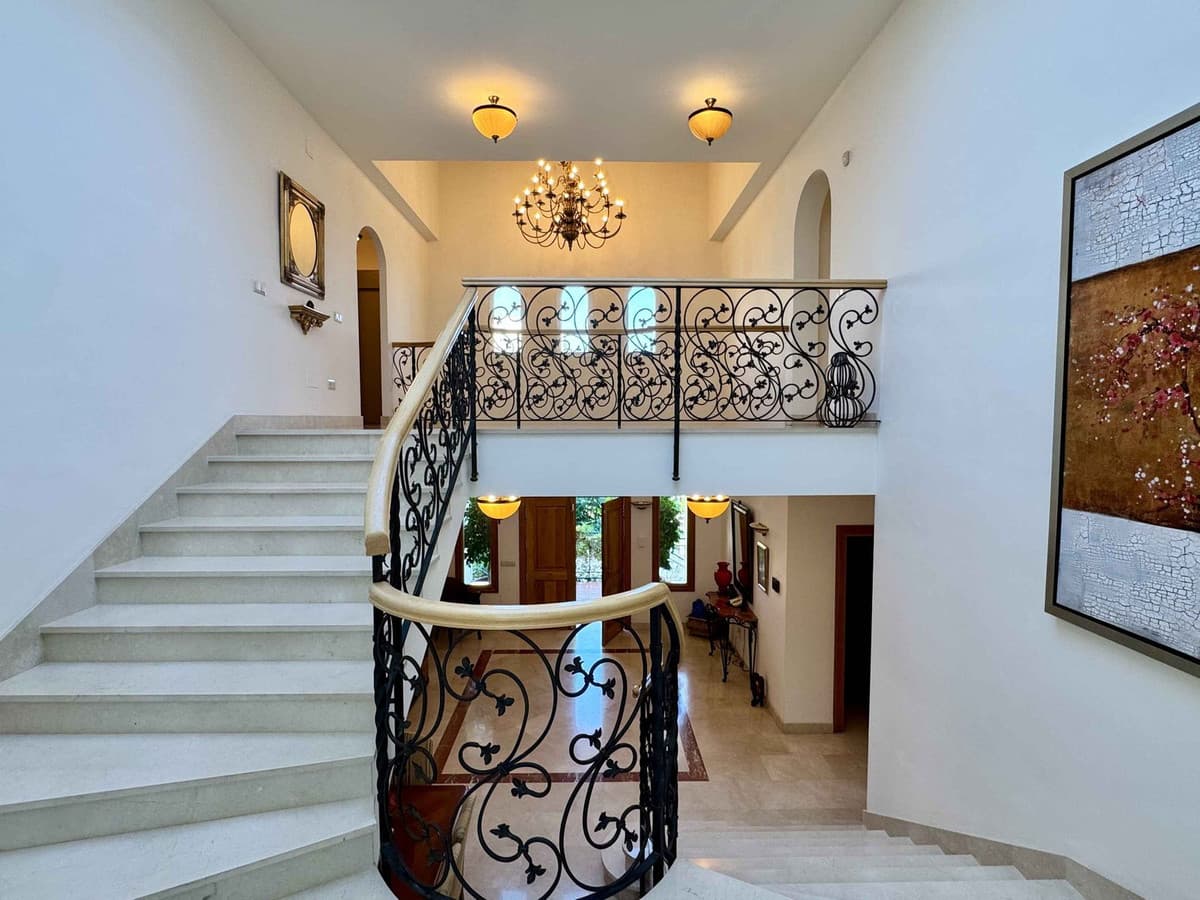 Detached Villa in Riviera del Sol — photo 5 of 10