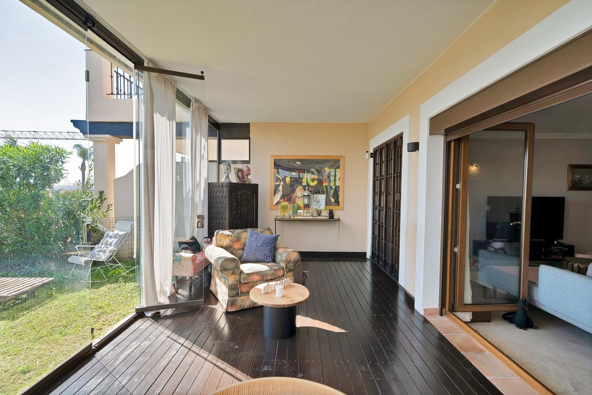 Townhouse in Estepona — photo 6 of 10