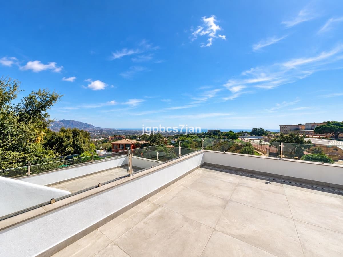 Semi-Detached House in La Mairena — photo 6 of 10