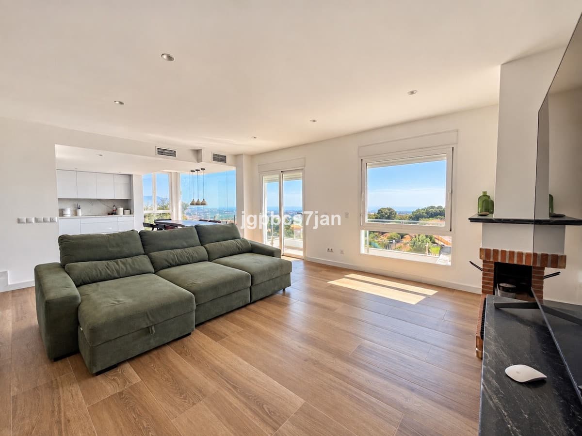 Semi-Detached House in La Mairena — photo 7 of 10