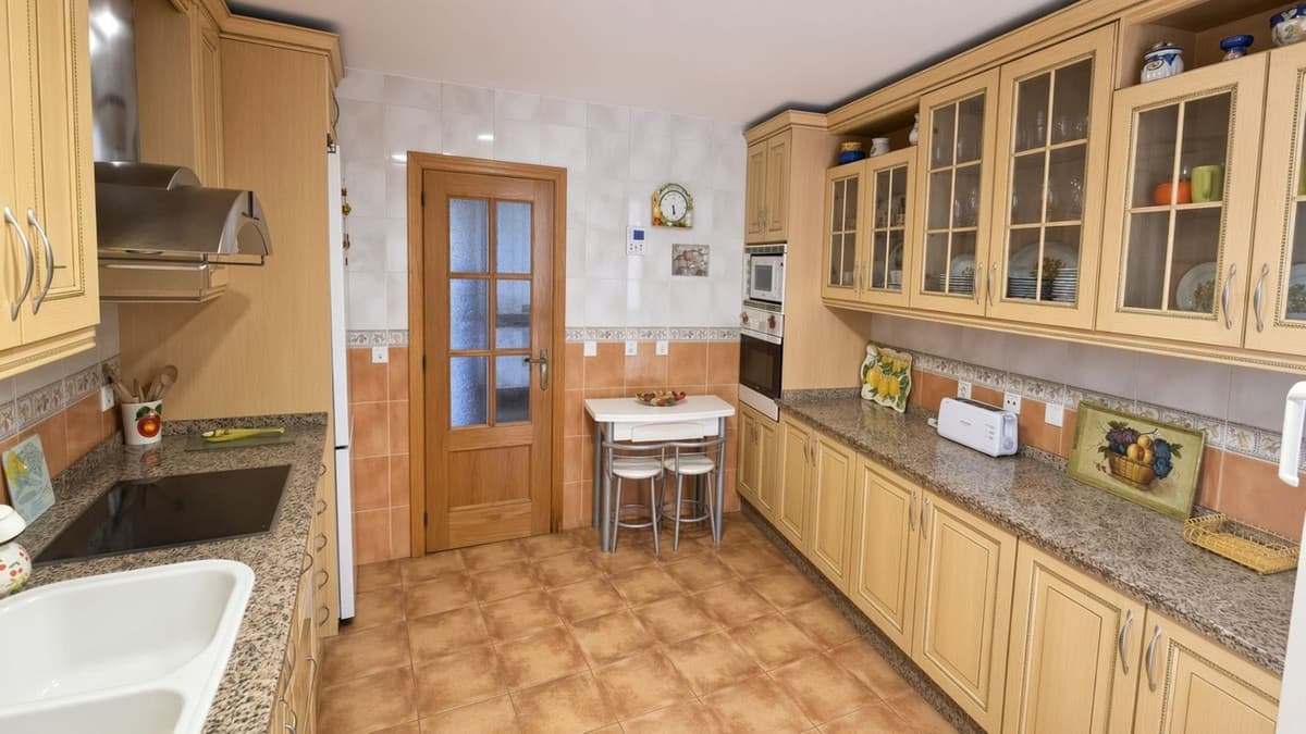 Middle Floor Apartment in Marbella — photo 6 of 10