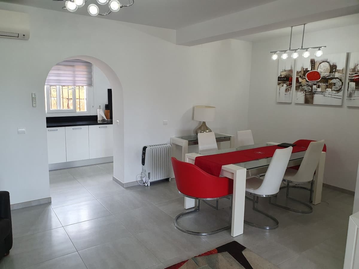 Ground Floor Apartment in El Paraiso — photo 3 of 10