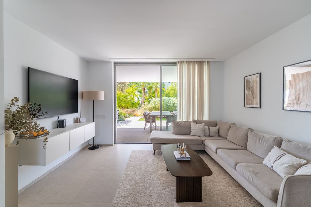 Ground Floor Apartment in Benahavís — photo 4 of 10