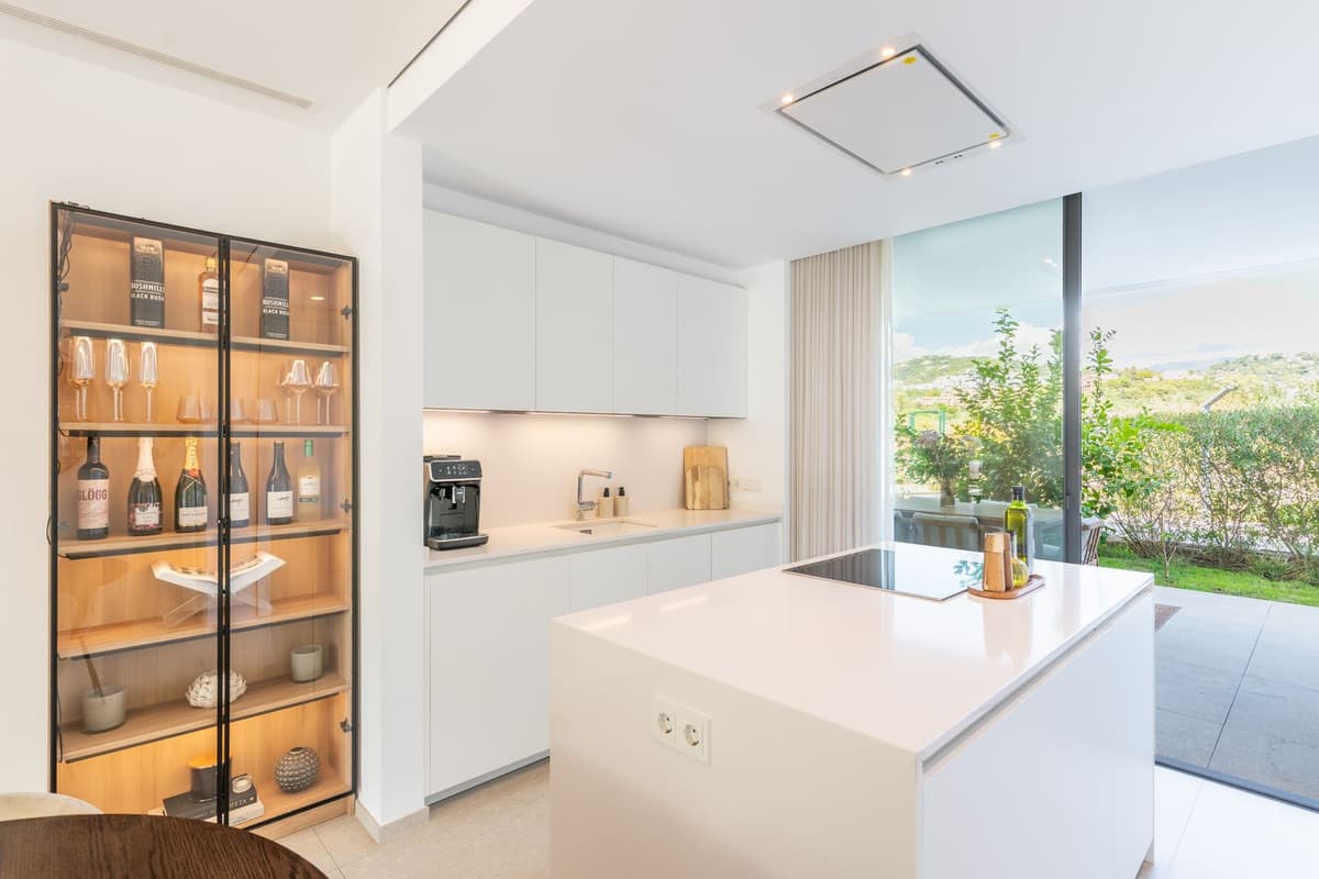 Ground Floor Apartment in Benahavís — photo 8 of 10