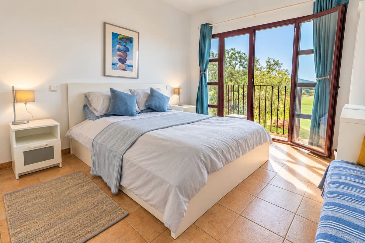 Townhouse in La Alcaidesa — photo 5 of 10