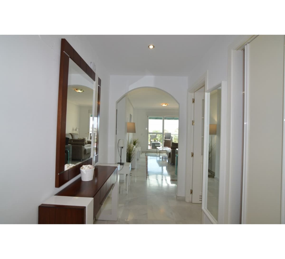 Penthouse in Nueva Andalucía — photo 9 of 10