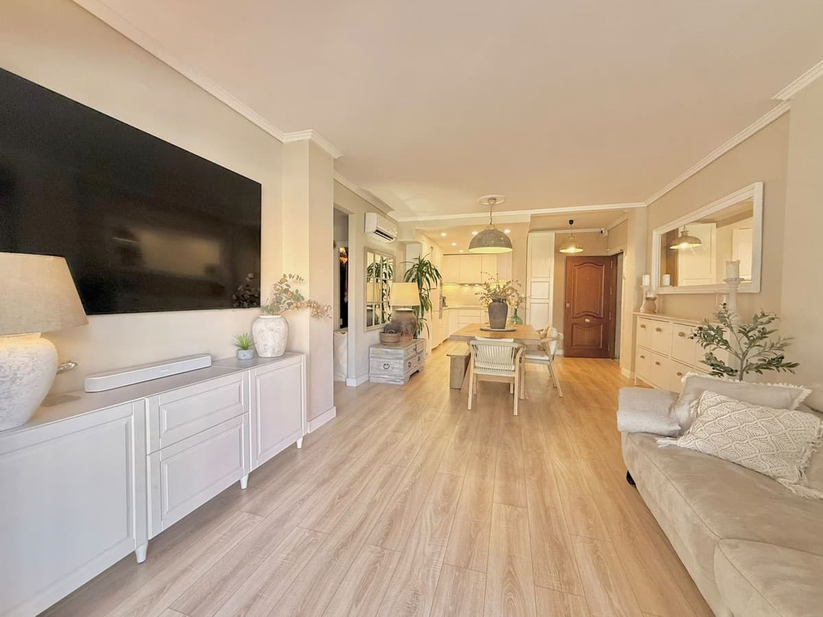 Middle Floor Apartment in Fuengirola — photo 7 of 10