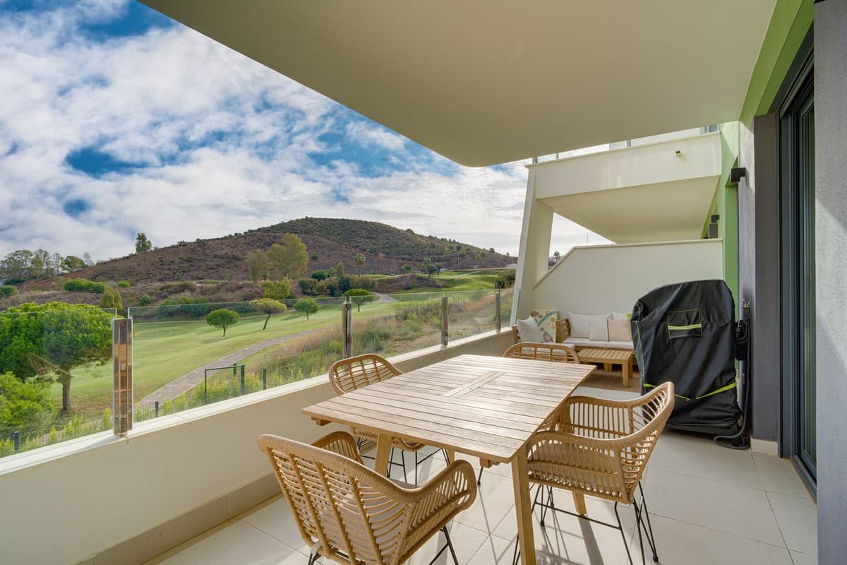 Middle Floor Apartment in Calanova Golf — photo 1 of 10