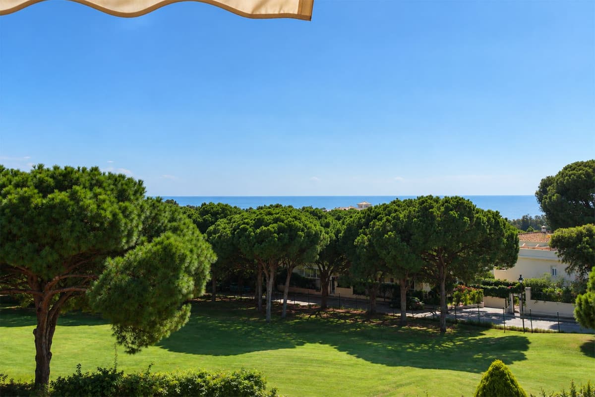 Middle Floor Apartment in Cabopino