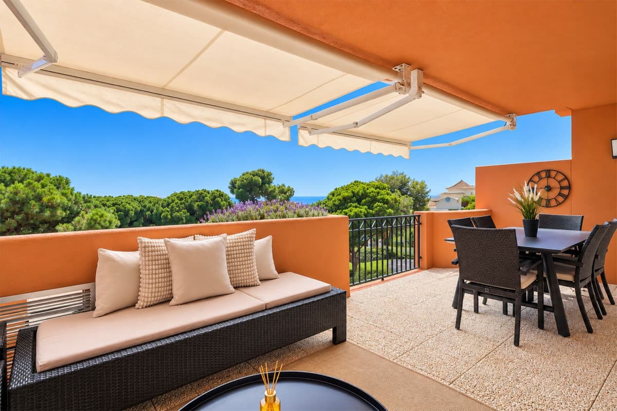 Middle Floor Apartment in Cabopino — photo 2 of 10
