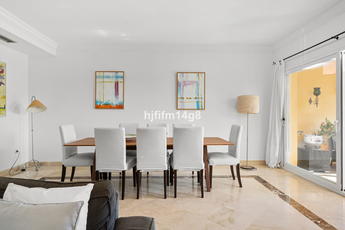 Townhouse in Nueva Andalucía — photo 6 of 10