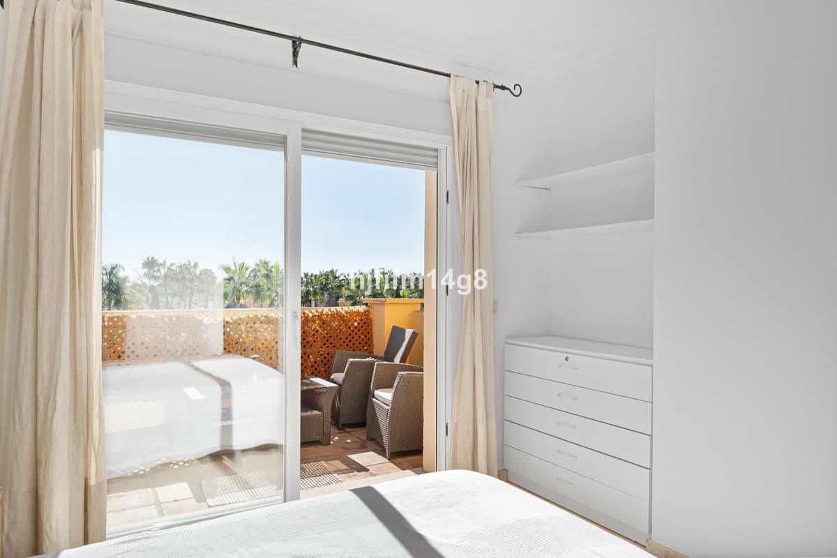 Townhouse in Nueva Andalucía — photo 10 of 10