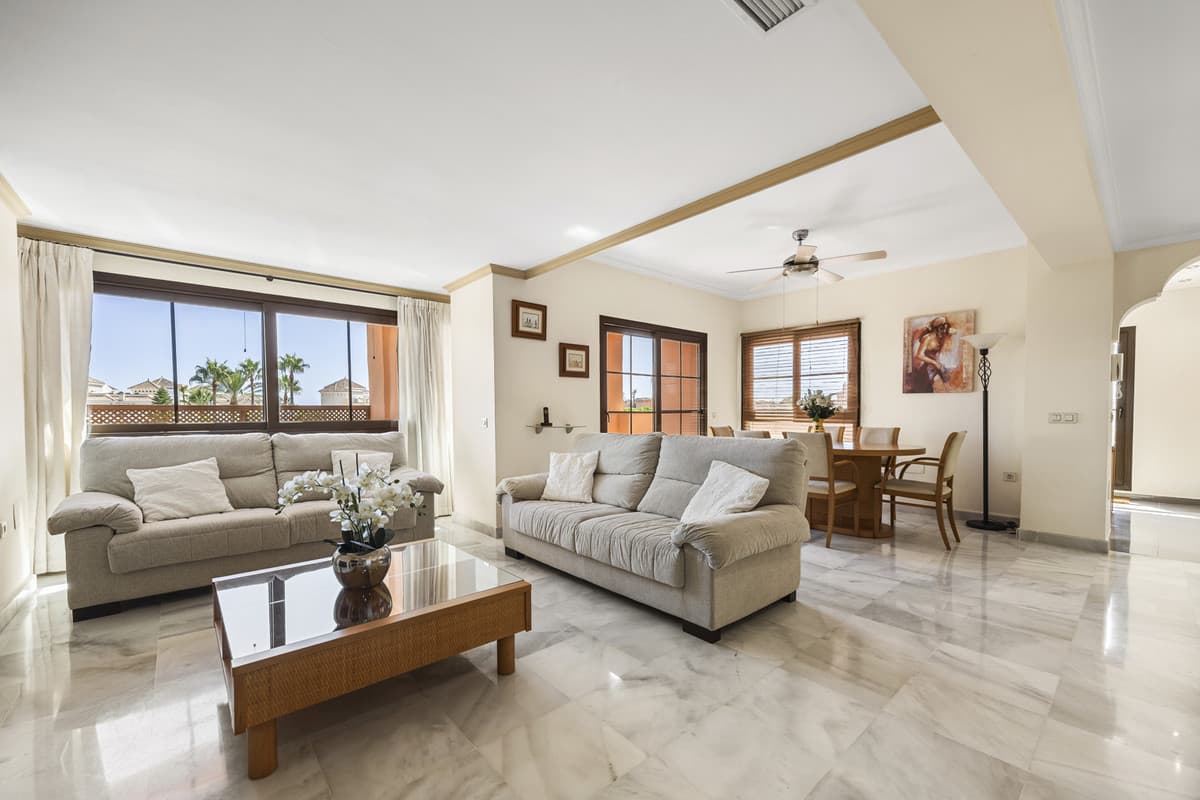 Penthouse Duplex in Estepona — photo 7 of 10