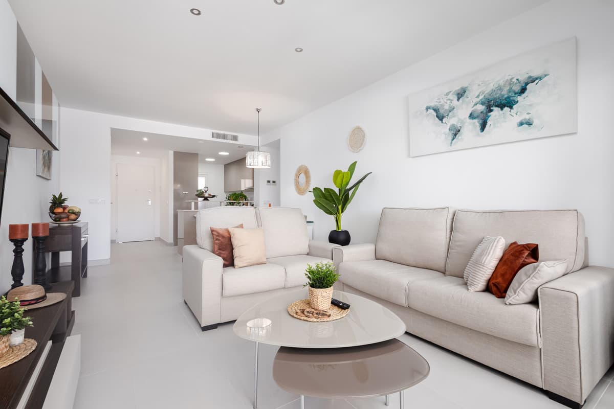 Middle Floor Apartment in Estepona — photo 2 of 10