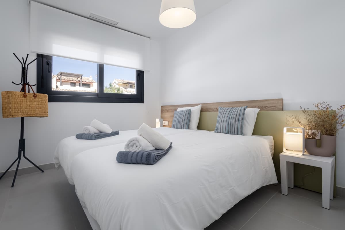 Middle Floor Apartment in Estepona — photo 6 of 10