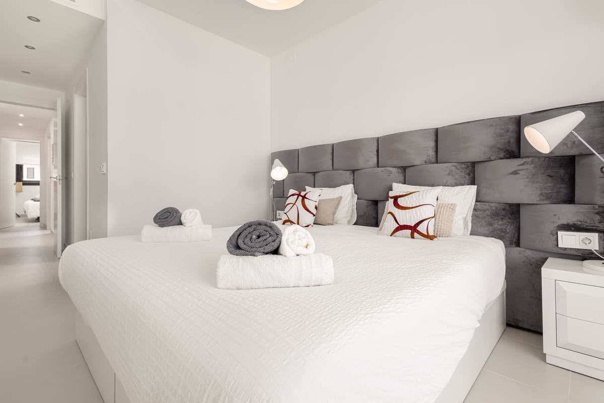 Middle Floor Apartment in Estepona — photo 8 of 10