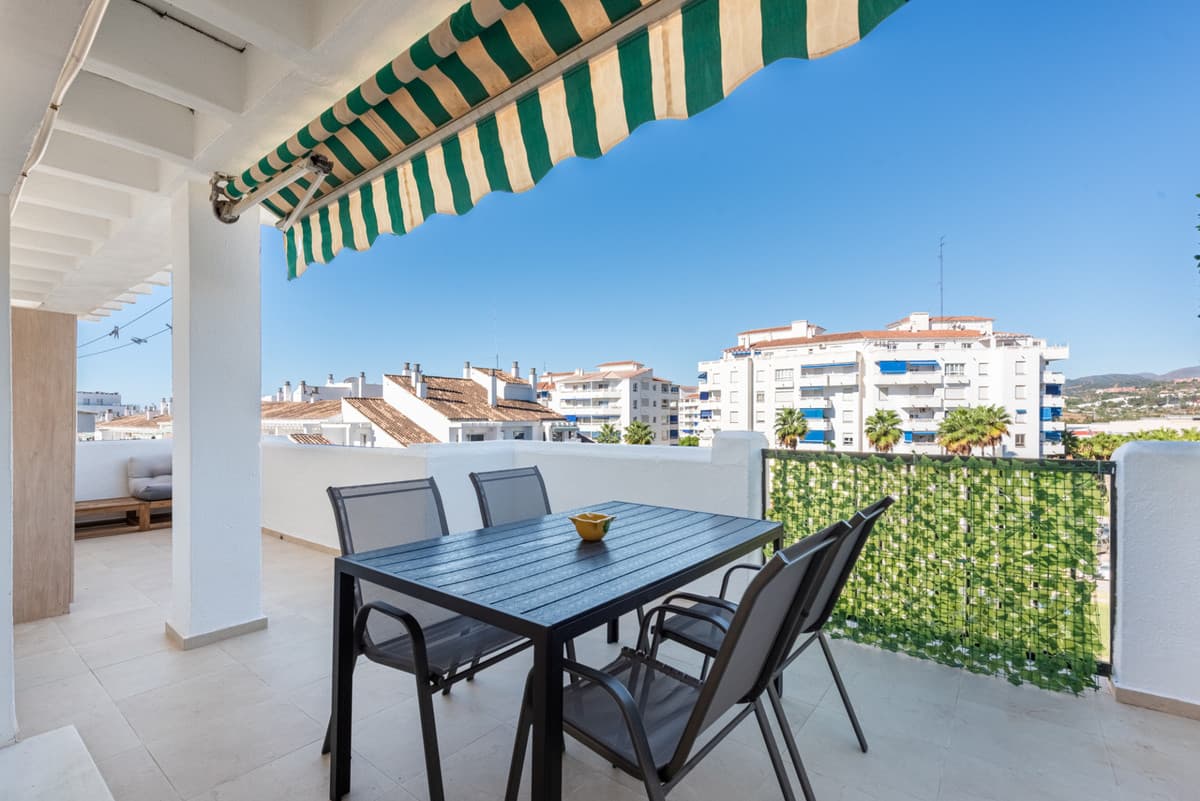 Penthouse in La Campana — photo 2 of 10